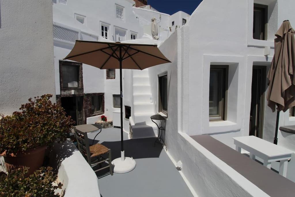 Astrea Suites "Ostria Cave Villa-Outdoor Jacuzzi" Oia  Esterno foto
